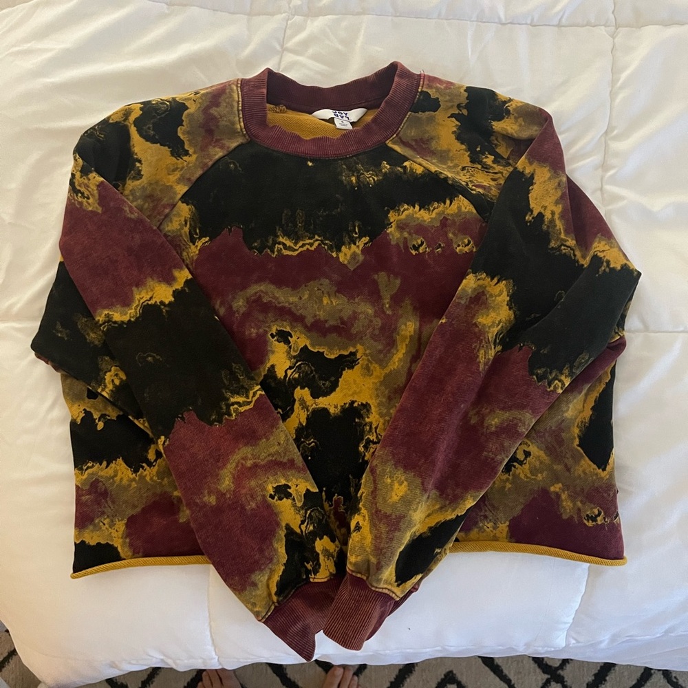 Joylab cropped tie-dye sweatshirt